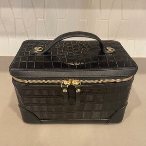 Henri Bendel Train Case
